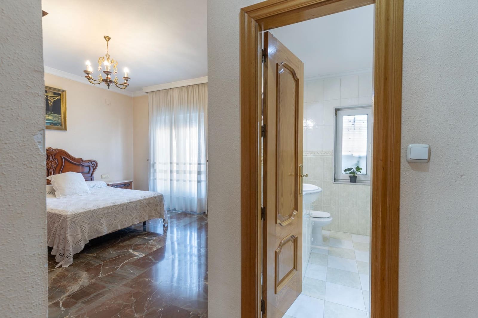 6 soverom Hus til salgs i Las Gabias med garasje - € 299 900 (Ref: 10166871)