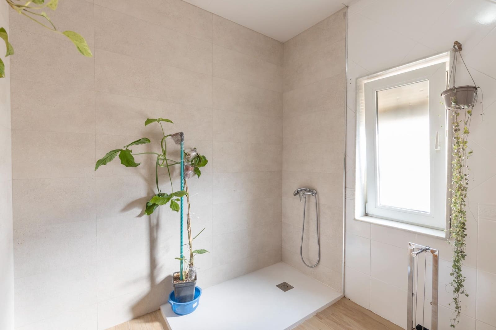 6 soverom Hus til salgs i Las Gabias med garasje - € 299 900 (Ref: 10166871)