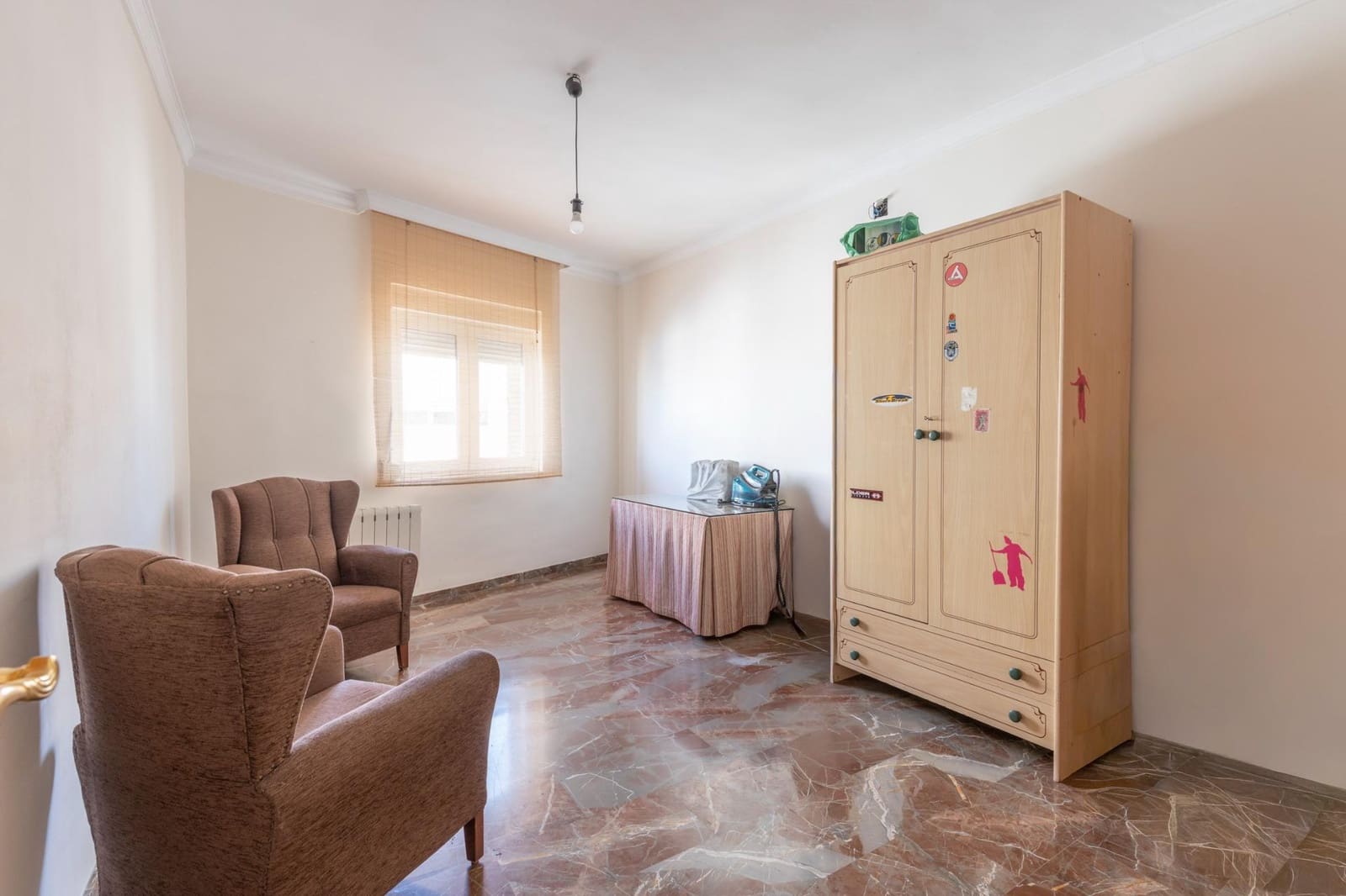 6 soverom Hus til salgs i Las Gabias med garasje - € 299 900 (Ref: 10166871)