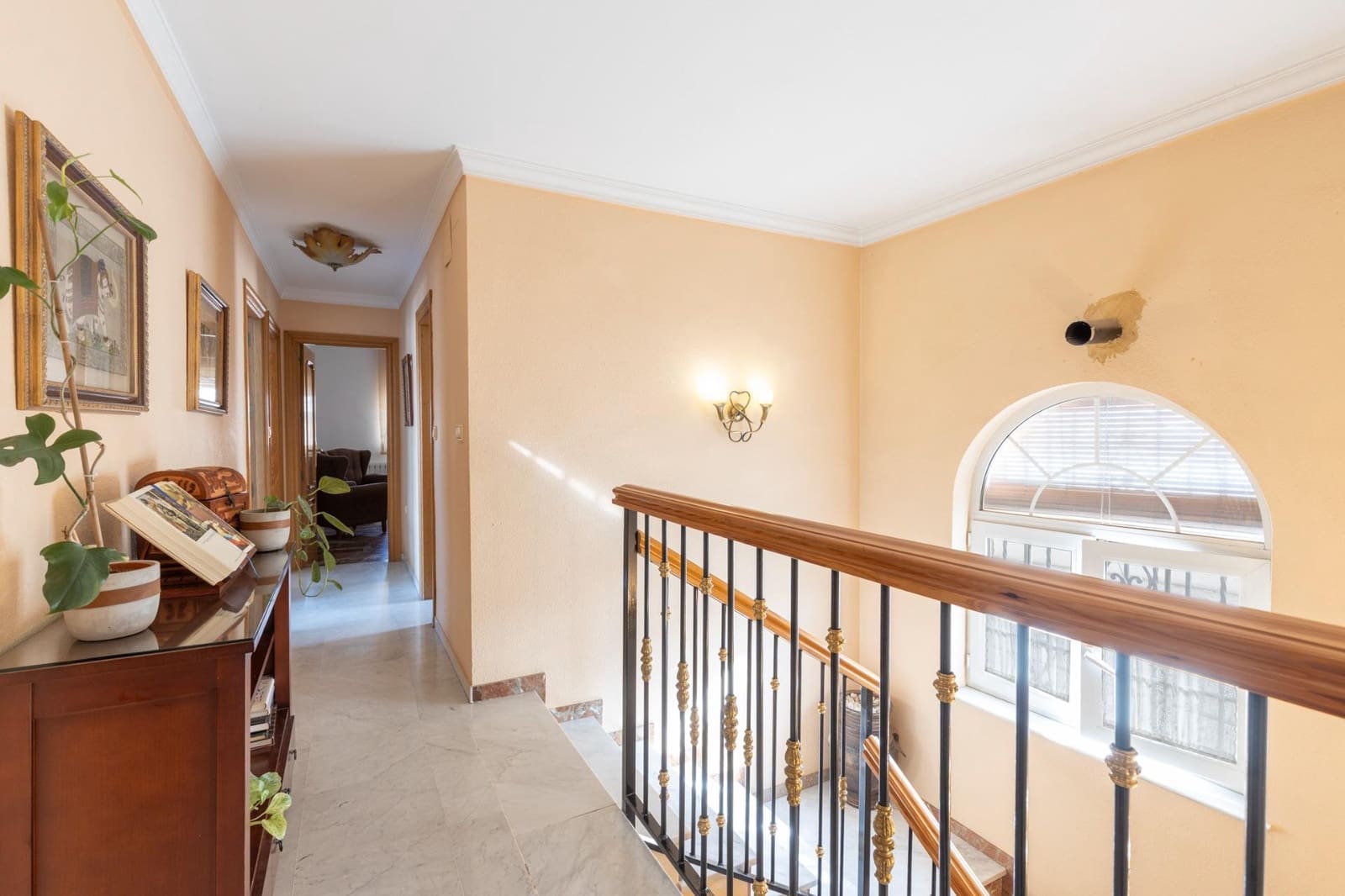 6 soverom Hus til salgs i Las Gabias med garasje - € 299 900 (Ref: 10166871)