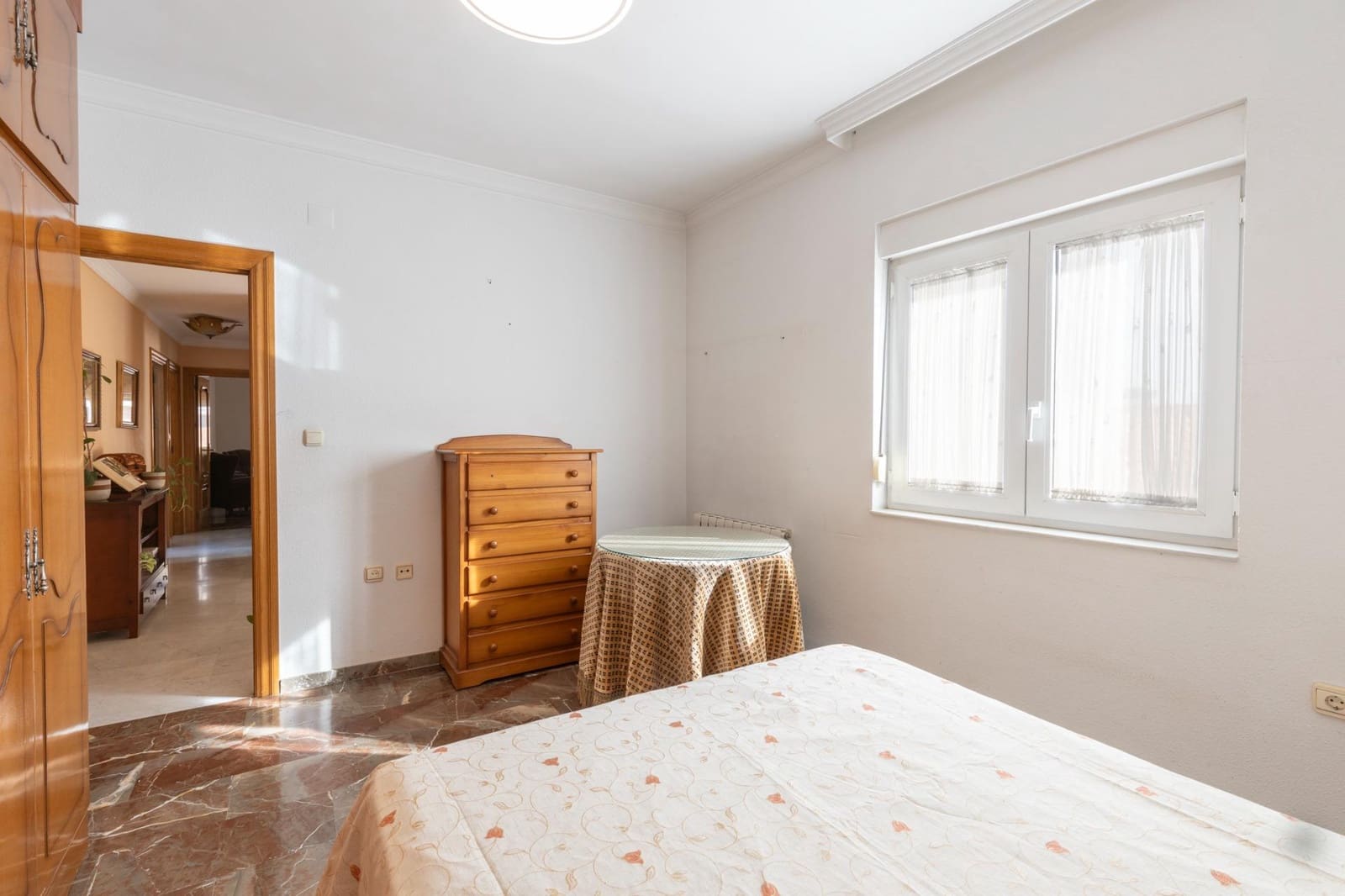 6 soverom Hus til salgs i Las Gabias med garasje - € 299 900 (Ref: 10166871)