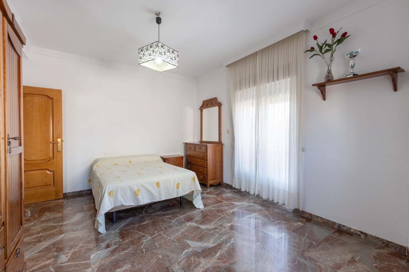 6 soverom Hus til salgs i Las Gabias med garasje - € 299 900 (Ref: 10166871)