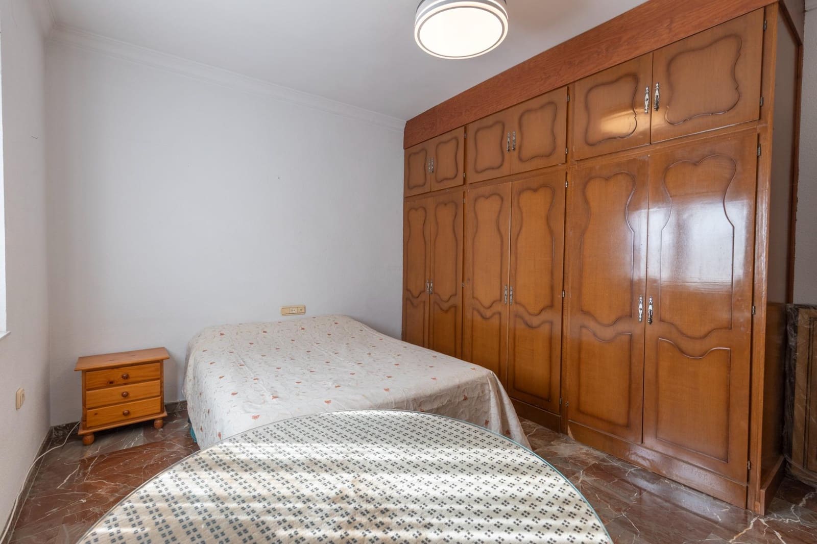 6 soverom Hus til salgs i Las Gabias med garasje - € 299 900 (Ref: 10166871)