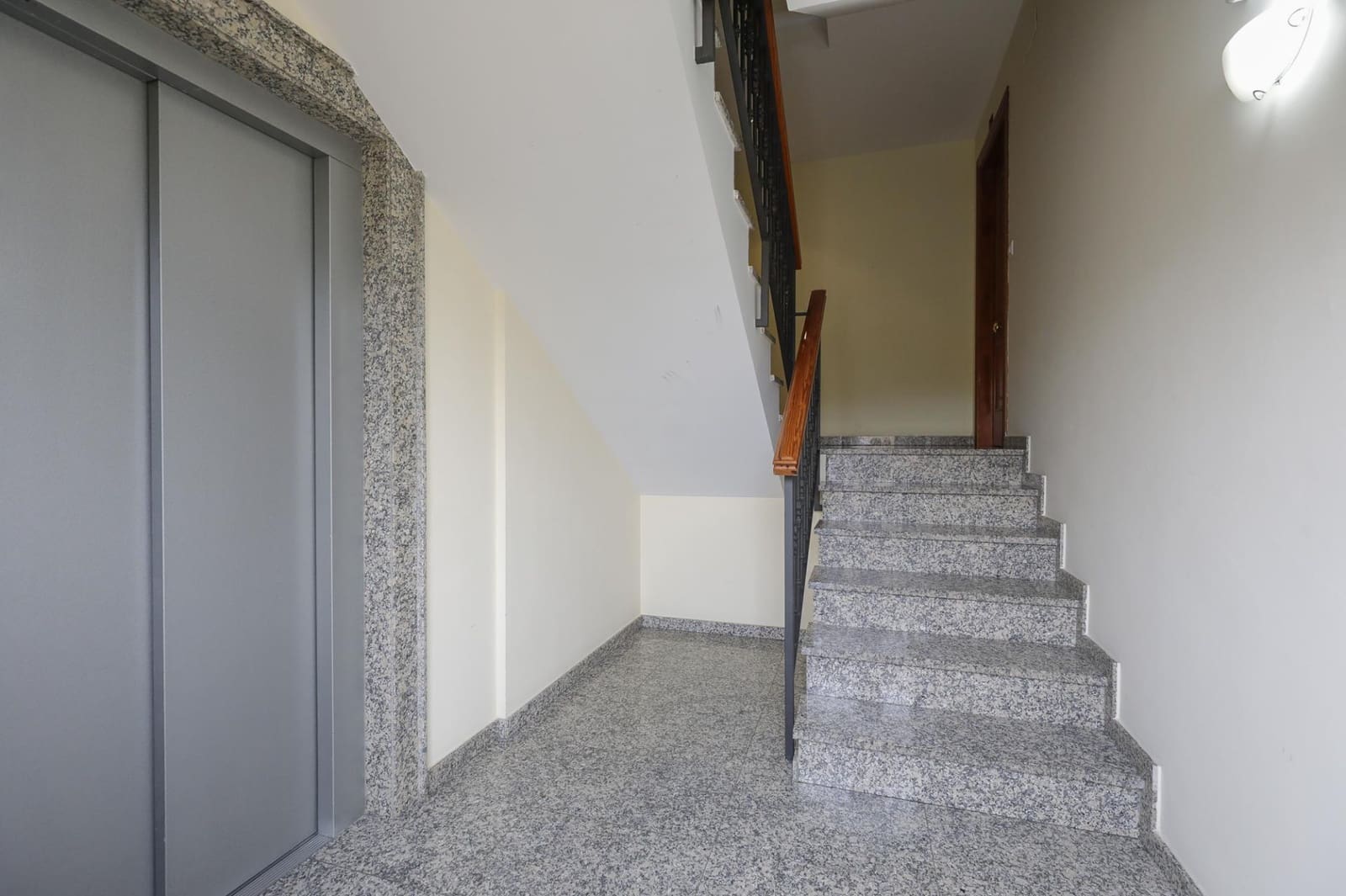 2 quarto Penthouse para venda em La Zubia com piscina garagem - 179 000 € (Ref: 10168712)