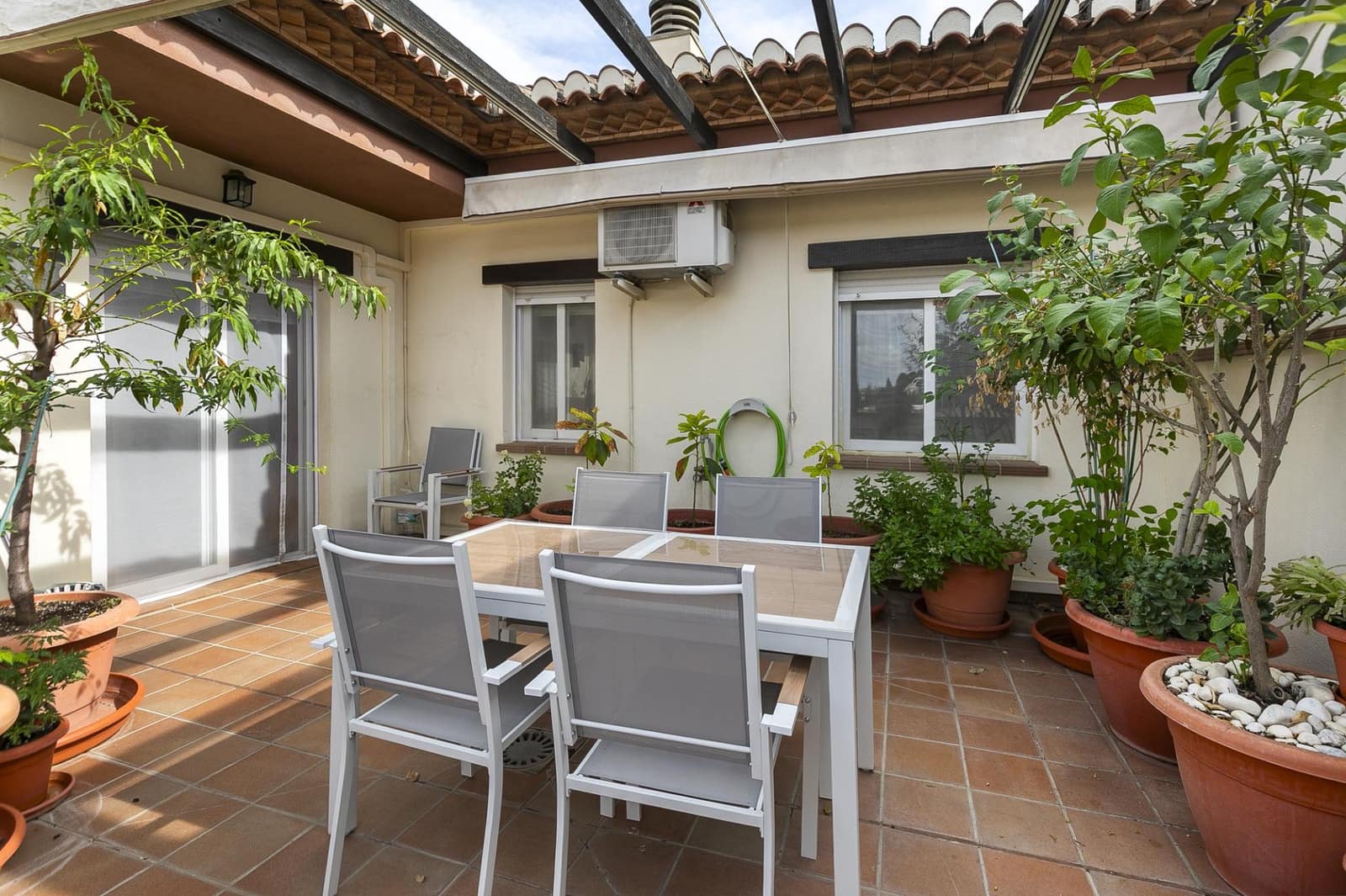 2 quarto Penthouse para venda em La Zubia com piscina garagem - 179 000 € (Ref: 10168712)