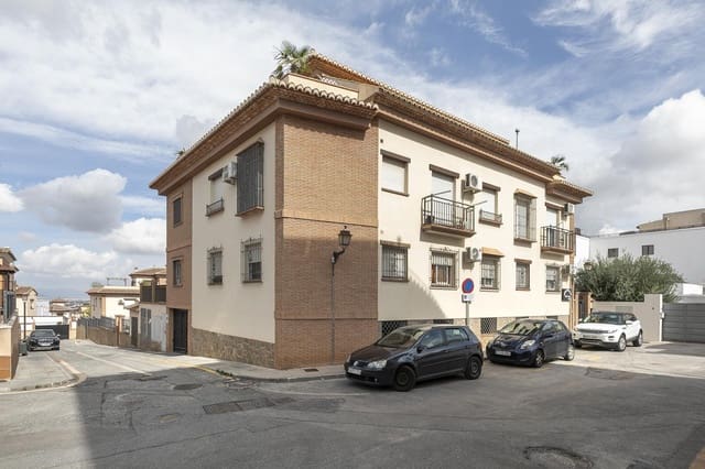 2 quarto Penthouse para venda em La Zubia com piscina garagem - 179 000 € (Ref: 10168712)