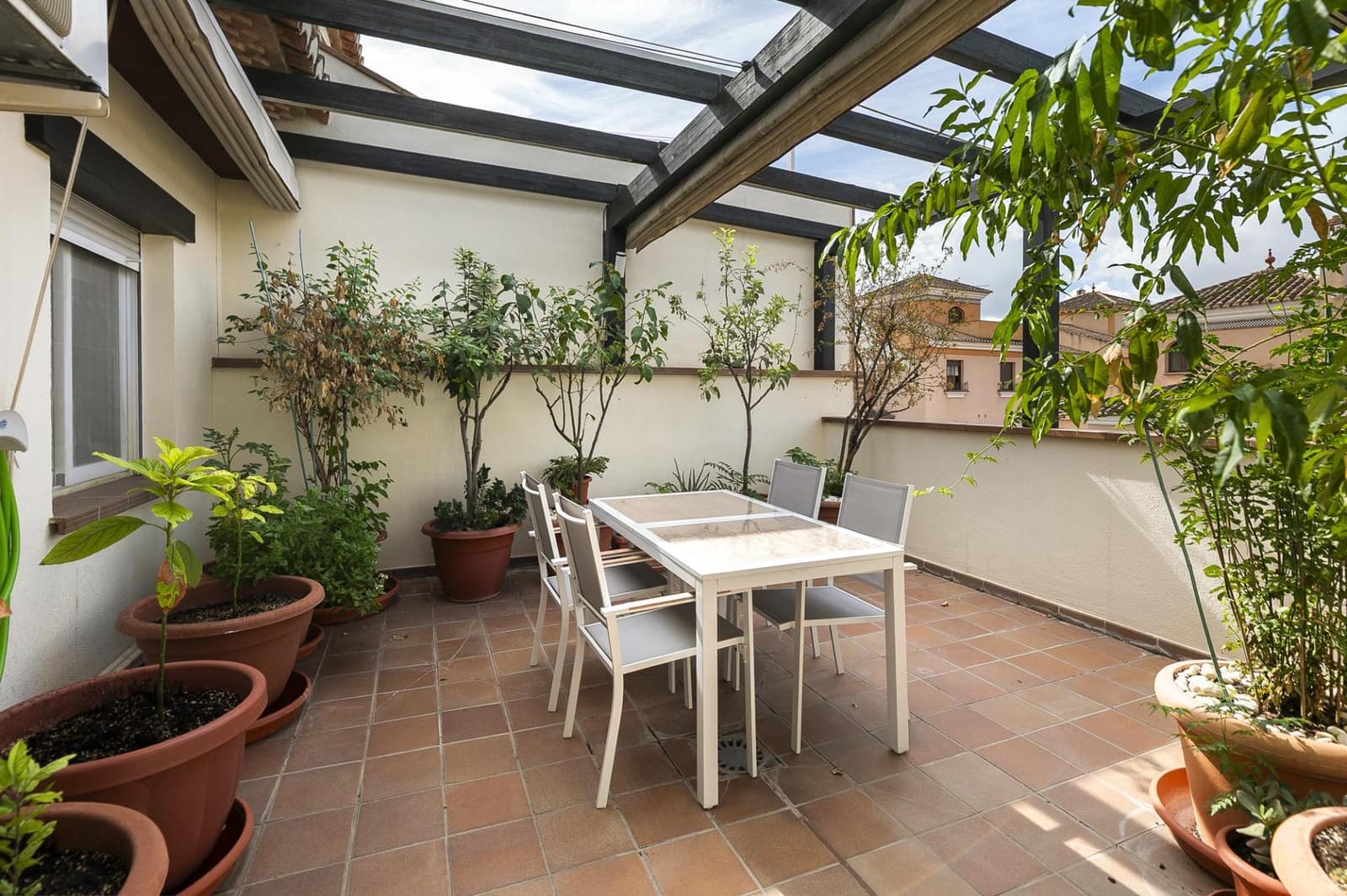 2 quarto Penthouse para venda em La Zubia com piscina garagem - 179 000 € (Ref: 10168712)