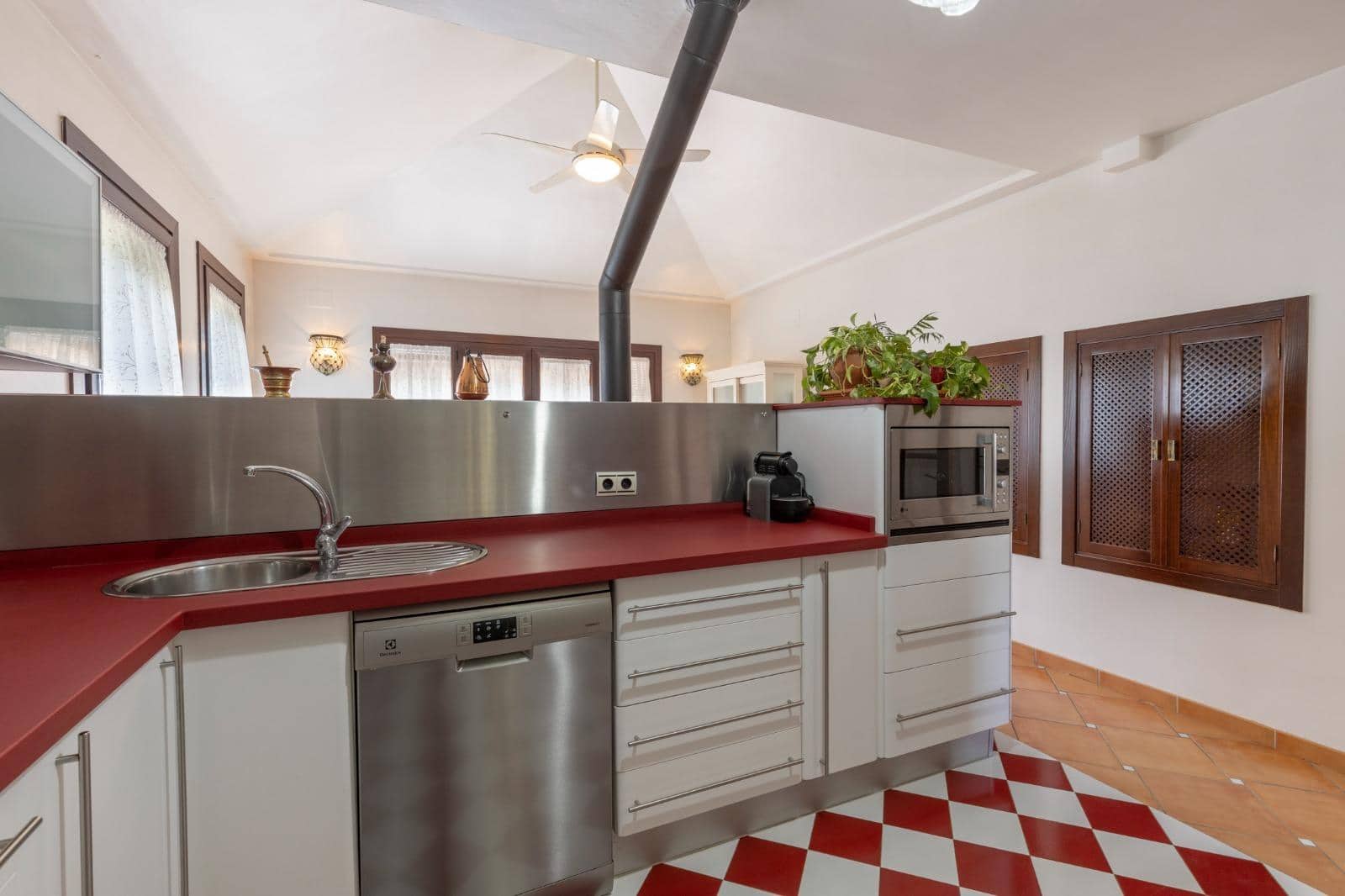 4 slaapkamer Villa te koop in Vegas del Genil met zwembad garage - € 429.000 (Ref: 10168714)