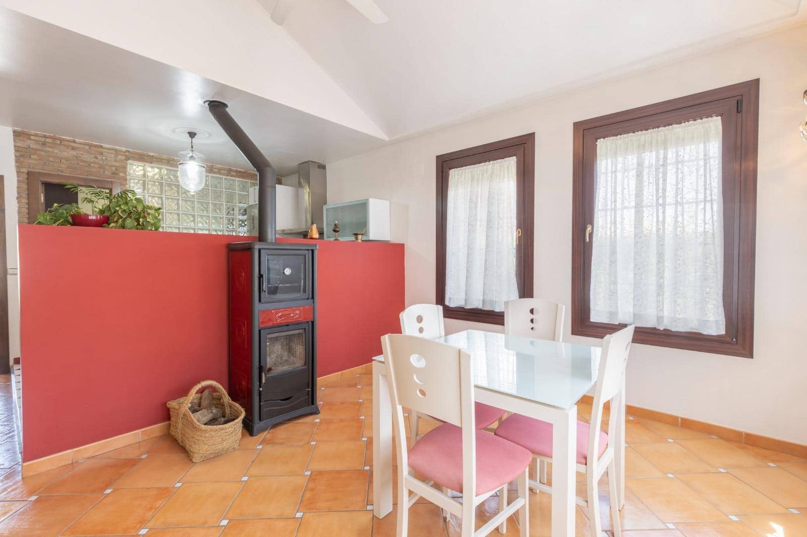 4 slaapkamer Villa te koop in Vegas del Genil met zwembad garage - € 429.000 (Ref: 10168714)