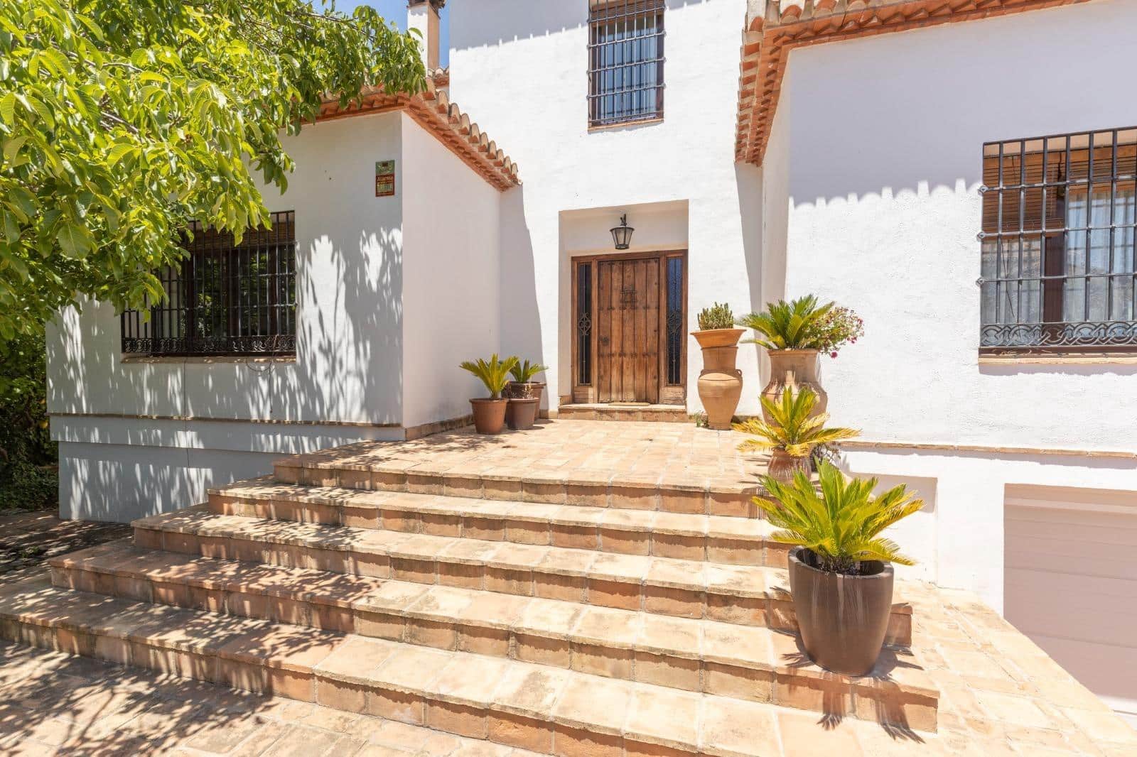 4 slaapkamer Villa te koop in Vegas del Genil met zwembad garage - € 429.000 (Ref: 10168714)