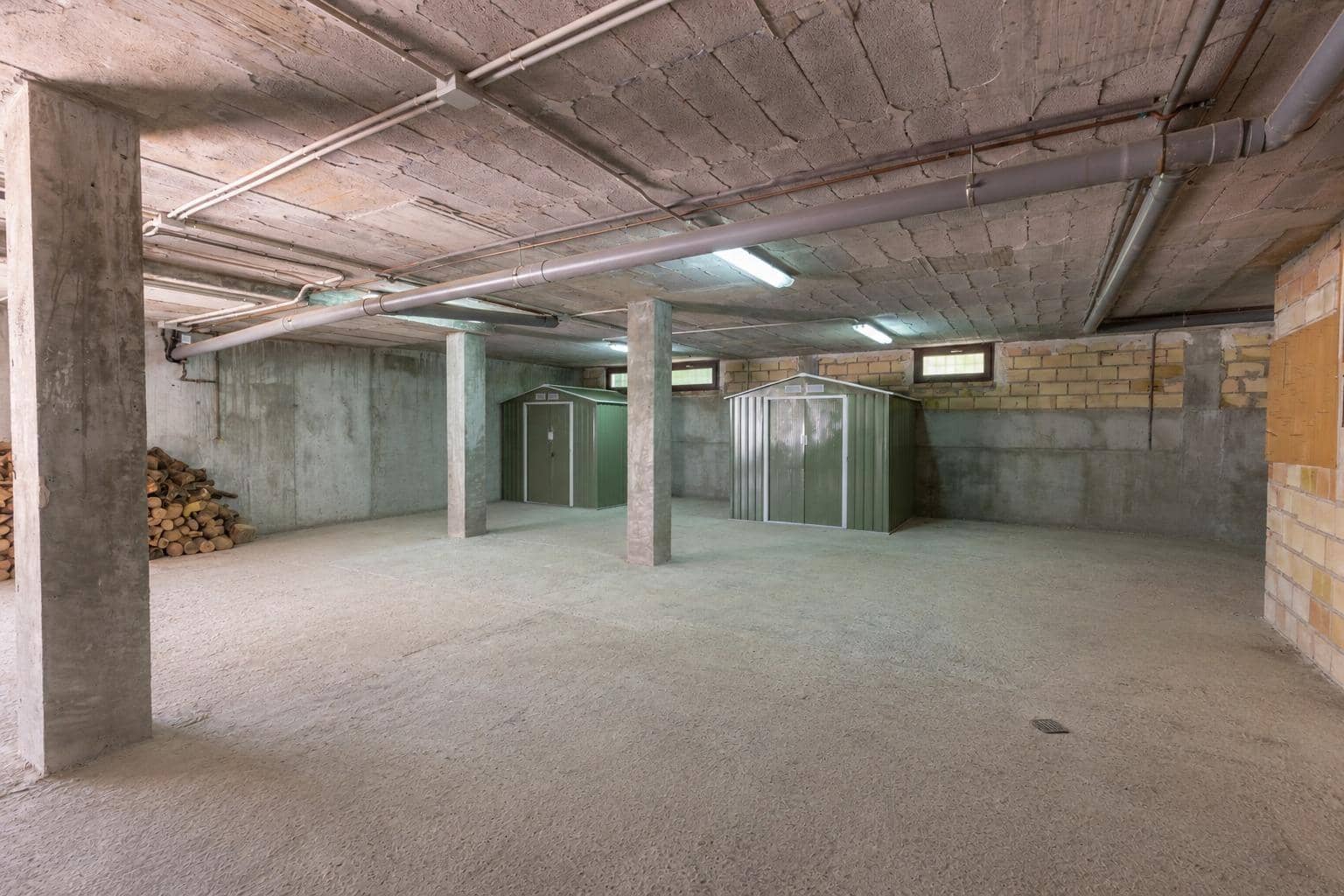 4 slaapkamer Villa te koop in Vegas del Genil met zwembad garage - € 429.000 (Ref: 10168714)