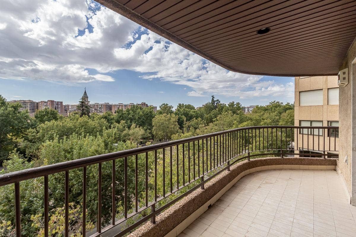5 sypialnia Mieszkanie na sprzedaż w Miasto Grenada z garażem - 995 000 € (Ref: 10171572)