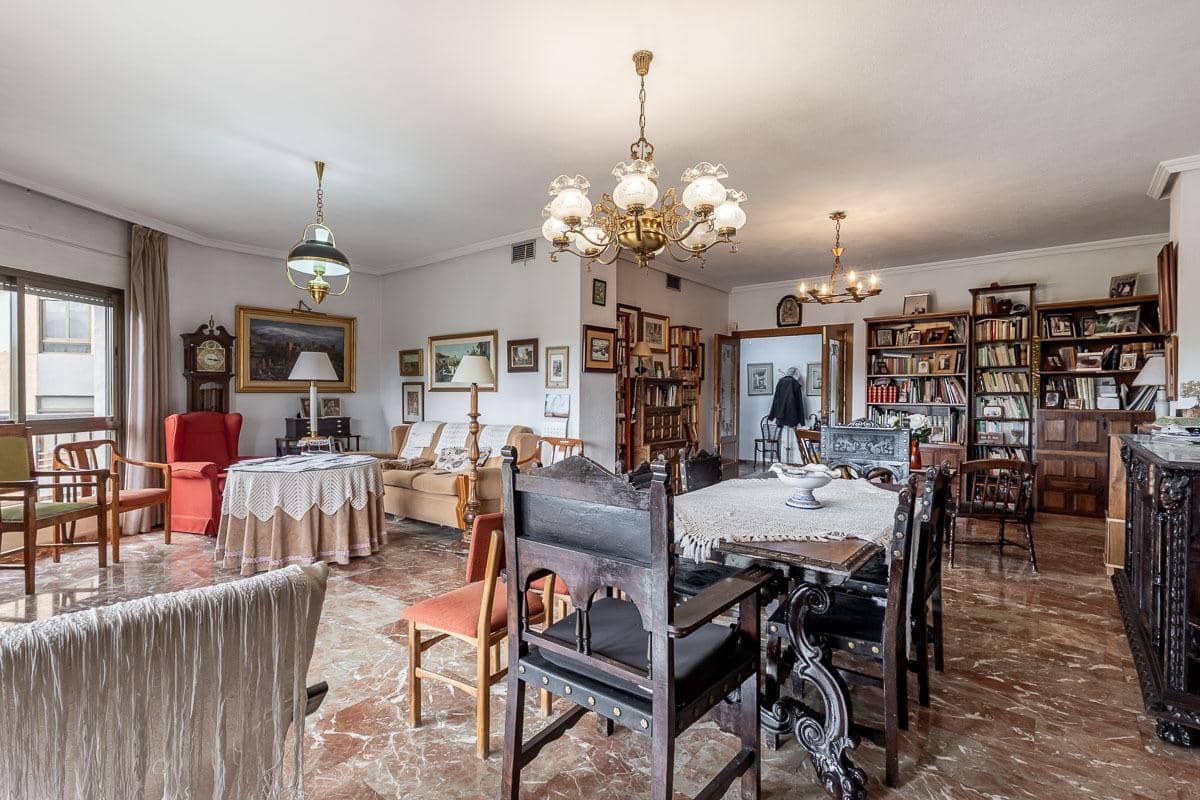 5 sypialnia Mieszkanie na sprzedaż w Miasto Grenada z garażem - 995 000 € (Ref: 10171572)
