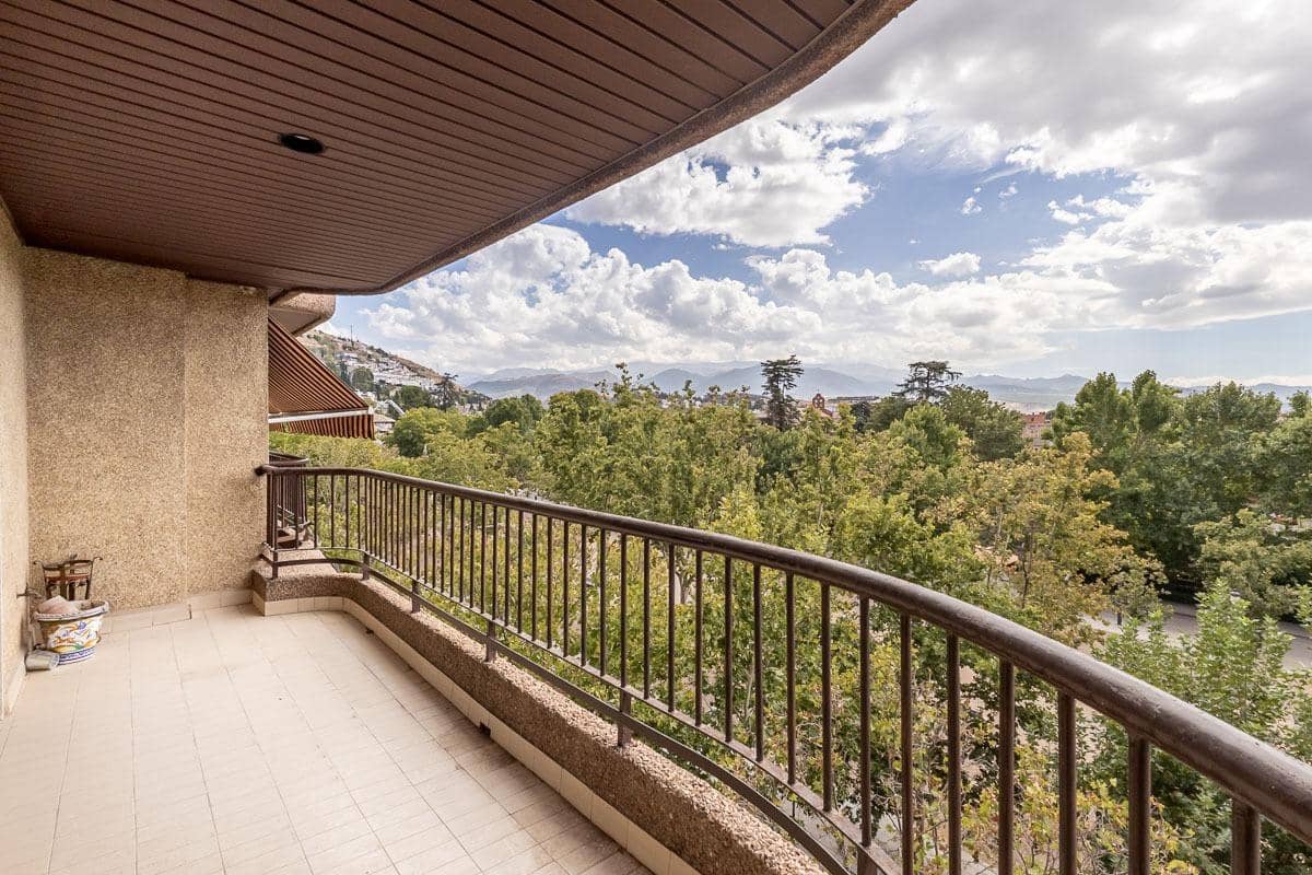 5 sypialnia Mieszkanie na sprzedaż w Miasto Grenada z garażem - 995 000 € (Ref: 10171572)