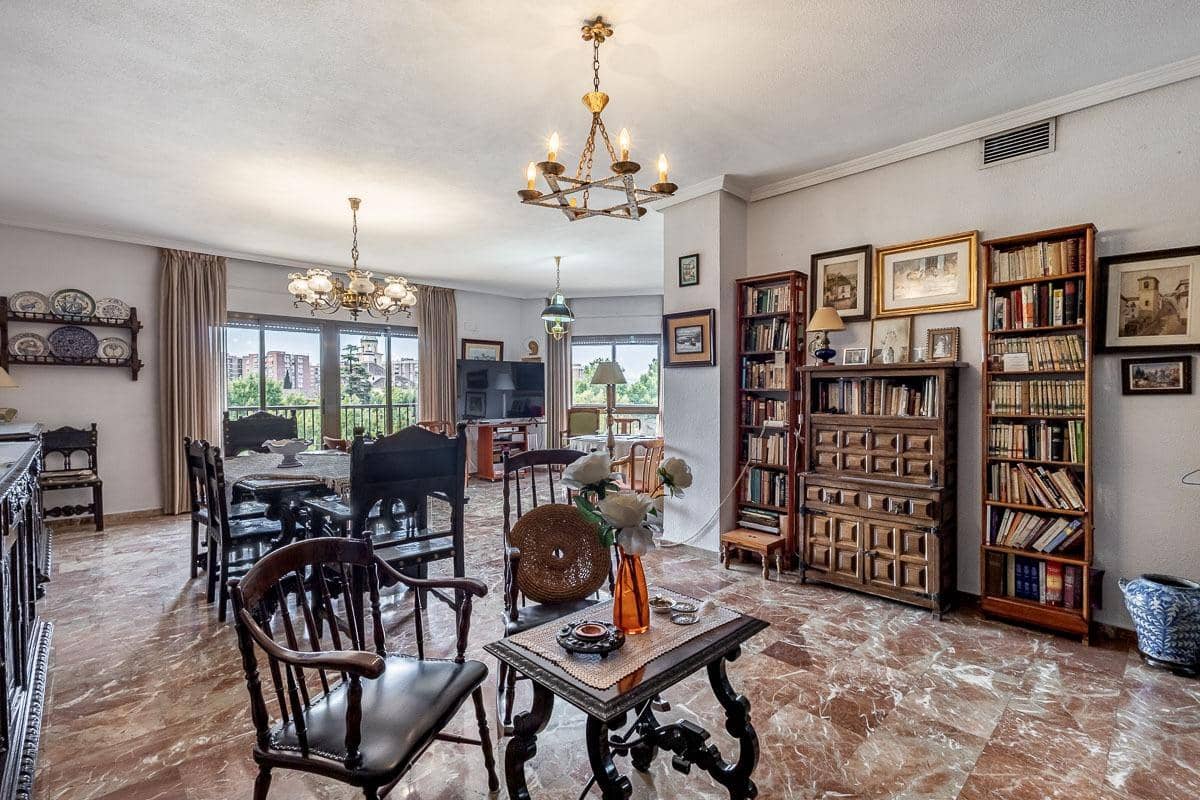 5 sypialnia Mieszkanie na sprzedaż w Miasto Grenada z garażem - 995 000 € (Ref: 10171572)