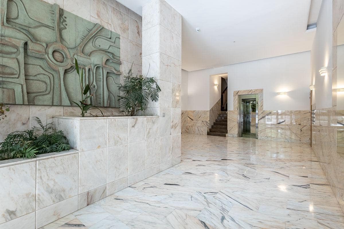 5 sypialnia Mieszkanie na sprzedaż w Miasto Grenada z garażem - 995 000 € (Ref: 10171572)