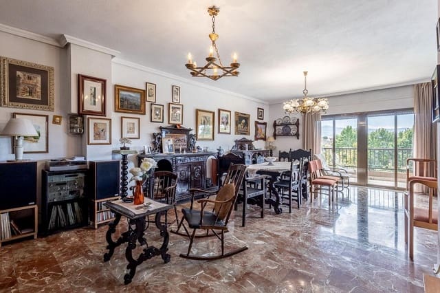 5 sypialnia Mieszkanie na sprzedaż w Miasto Grenada z garażem - 995 000 € (Ref: 10171572)