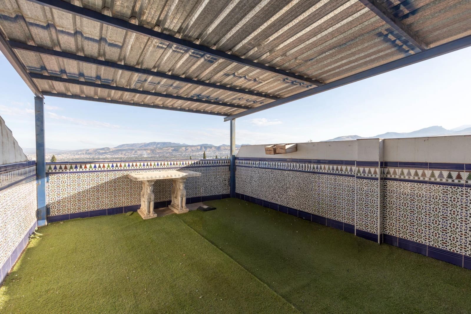 4 sovrum Radhus till salu i La Zubia med garage - 295 000 € (Ref: 10171573)