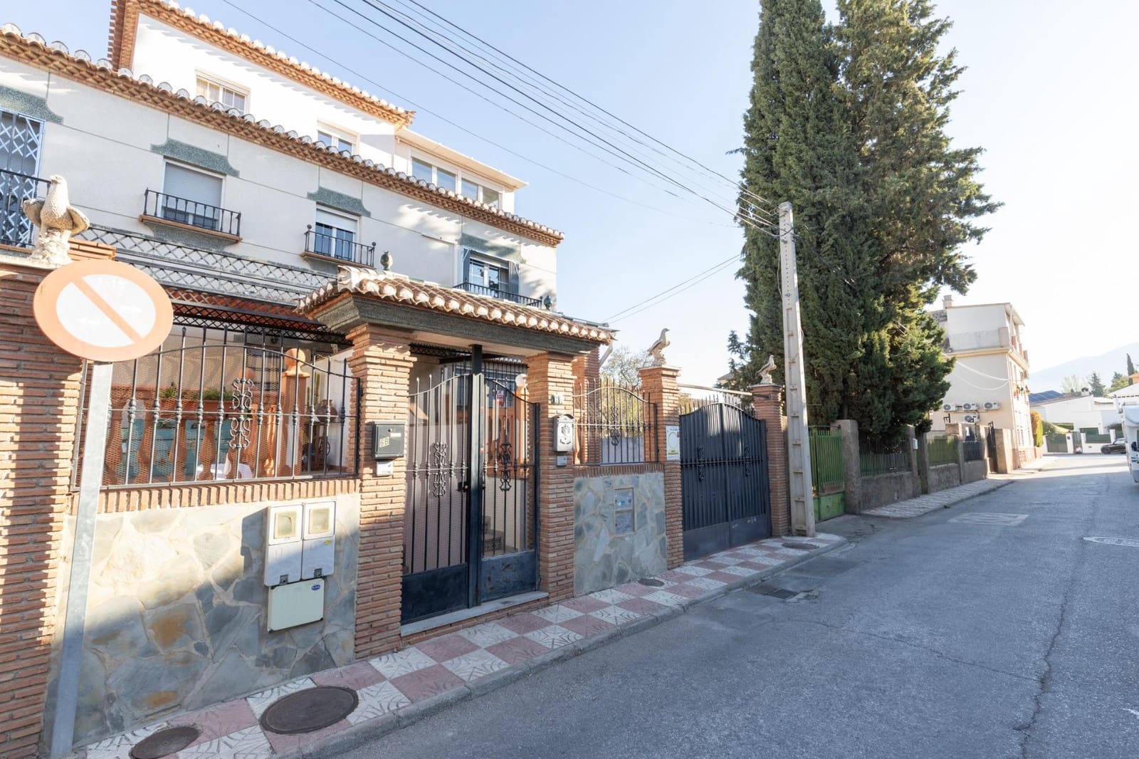 4 sovrum Radhus till salu i La Zubia med garage - 295 000 € (Ref: 10171573)