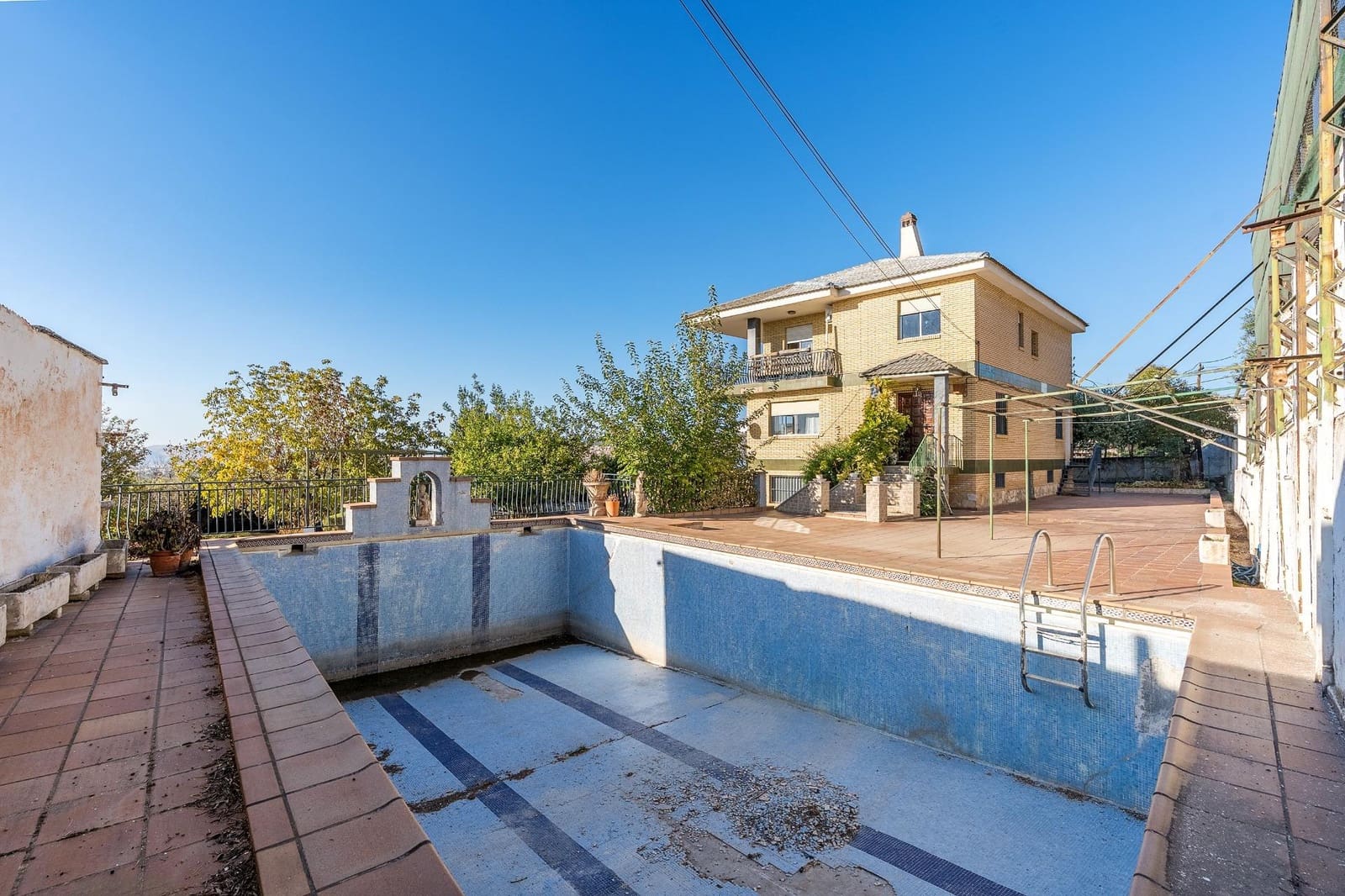 5 sypialnia Willa na sprzedaż w Monachil z basenem garażem - 570 000 € (Ref: 10171574)