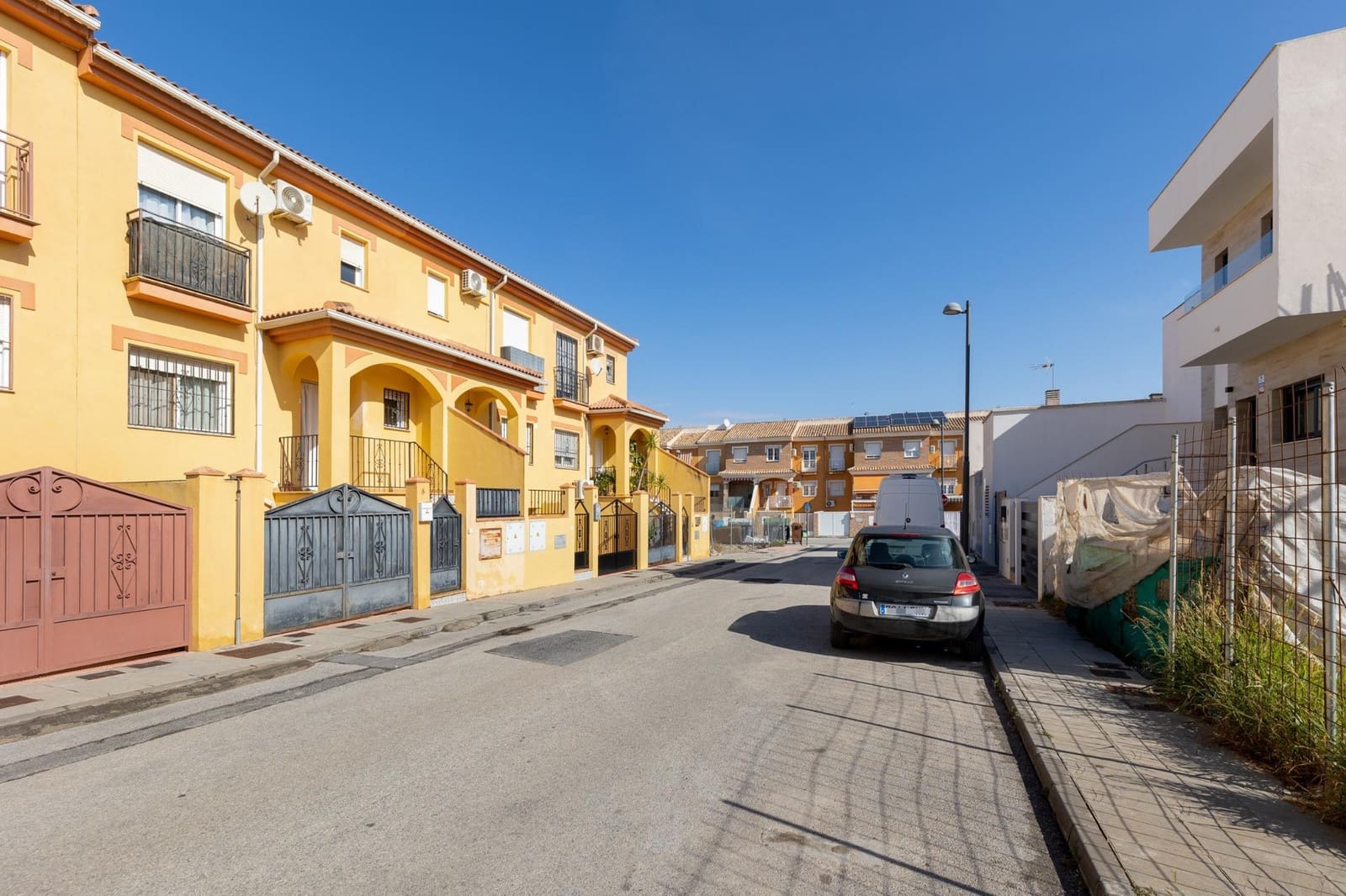 Adosado de 3 habitaciones en Belicena en venta con garaje - 229.000 € (Ref: 10171577)