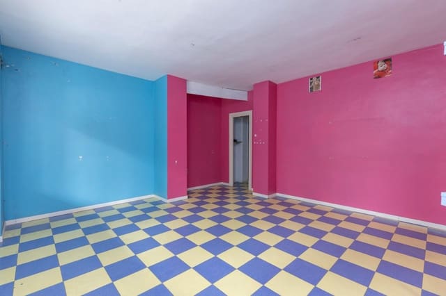 Commercieel te koop in Granada stad - € 95.000 (Ref: 10171578)