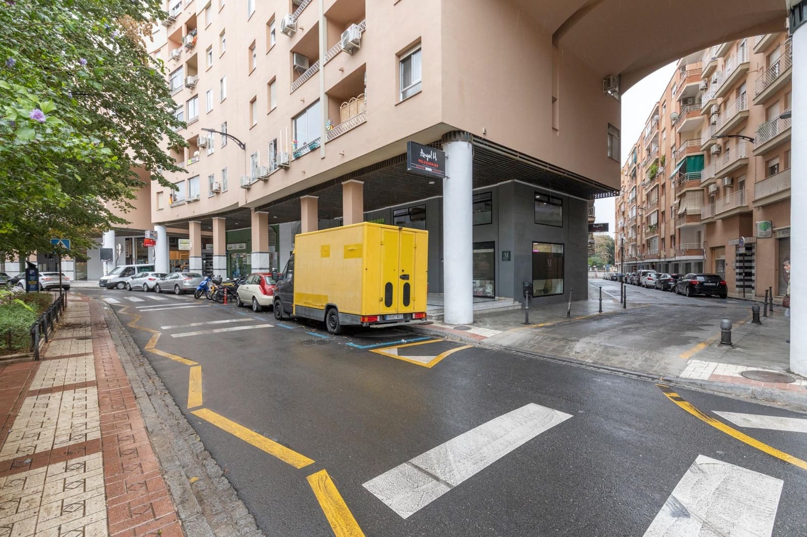Erhverv til salg i Granada by - € 95.000 (Ref: 10171578)