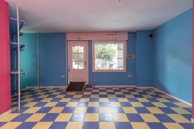Commercieel te koop in Granada stad - € 95.000 (Ref: 10171578)