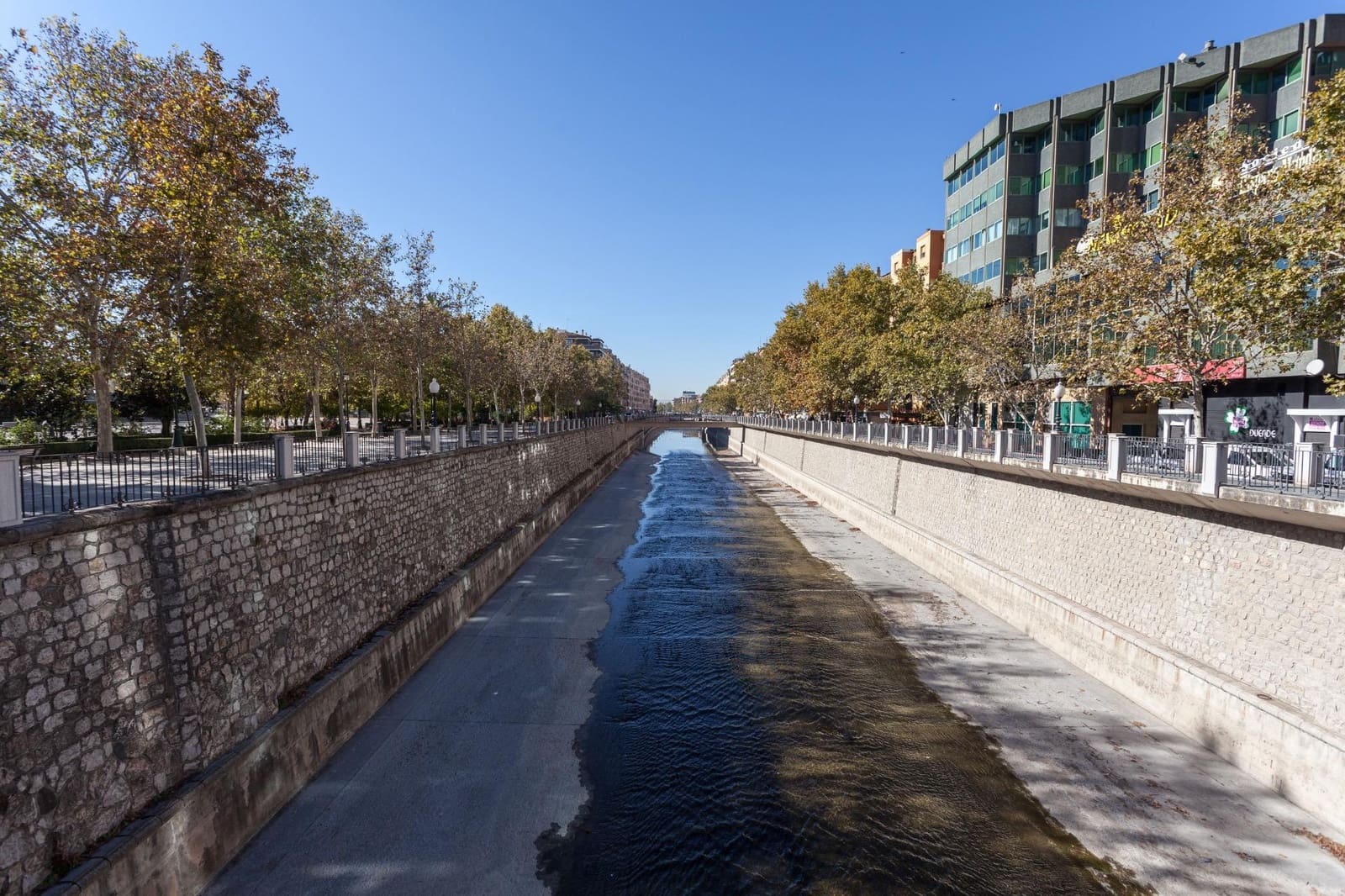 Erhverv til salg i Granada by - € 95.000 (Ref: 10171578)