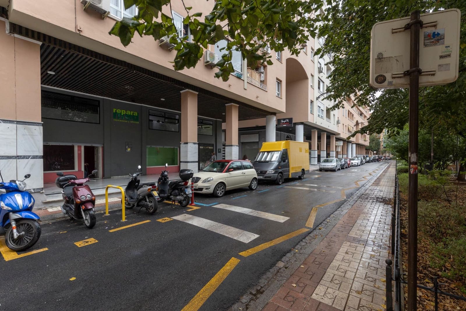 Erhverv til salg i Granada by - € 95.000 (Ref: 10171578)