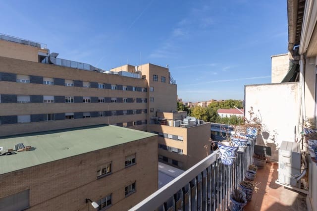 3 camera da letto Appartamento in vendita in Pajaritos - Plaza de Toros, Granada città - 296.000 € (Rif: 10177416)