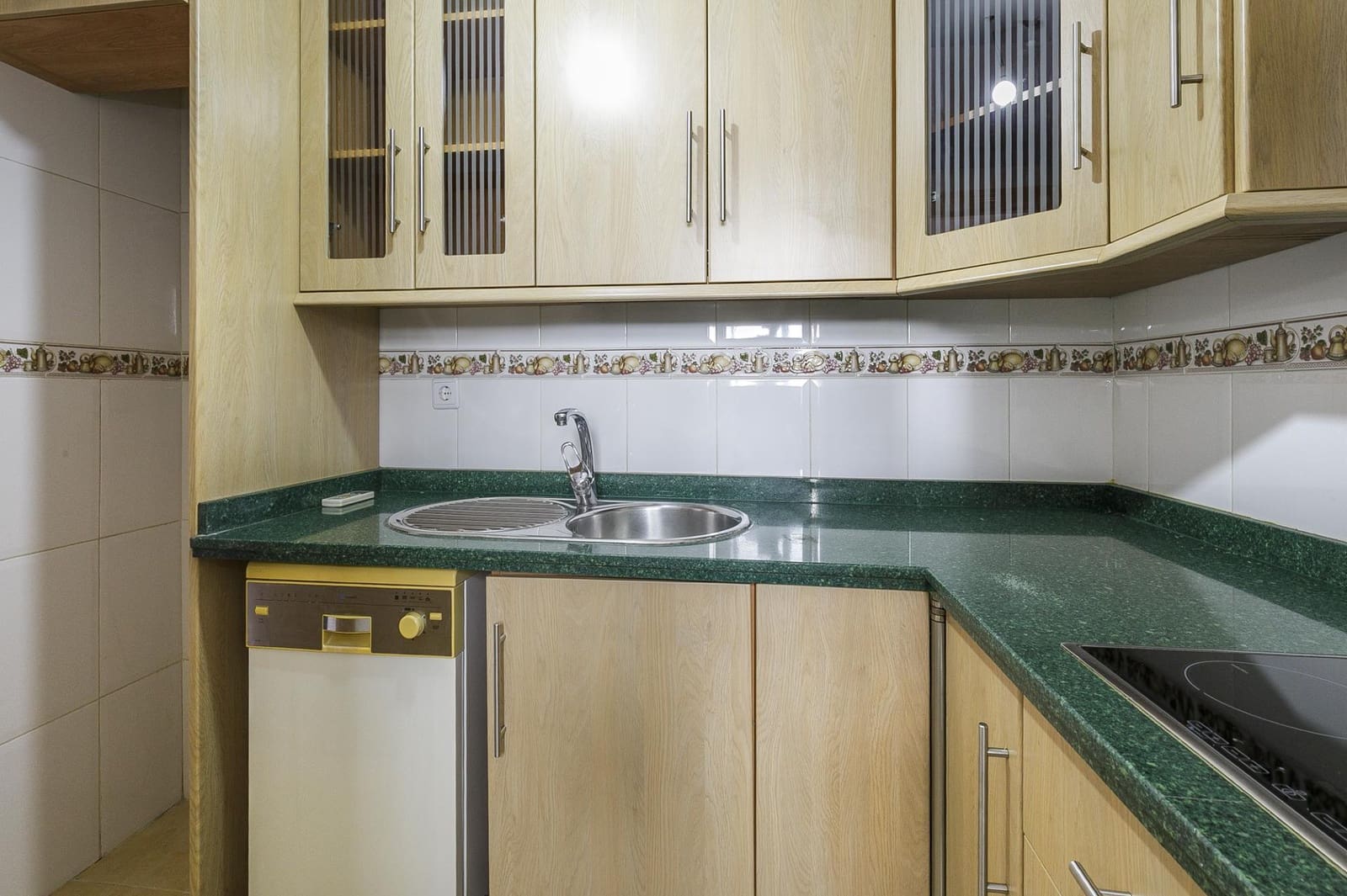 2 soverom Leilighet til salgs i Las Gabias med garasje - € 145 000 (Ref: 10177418)