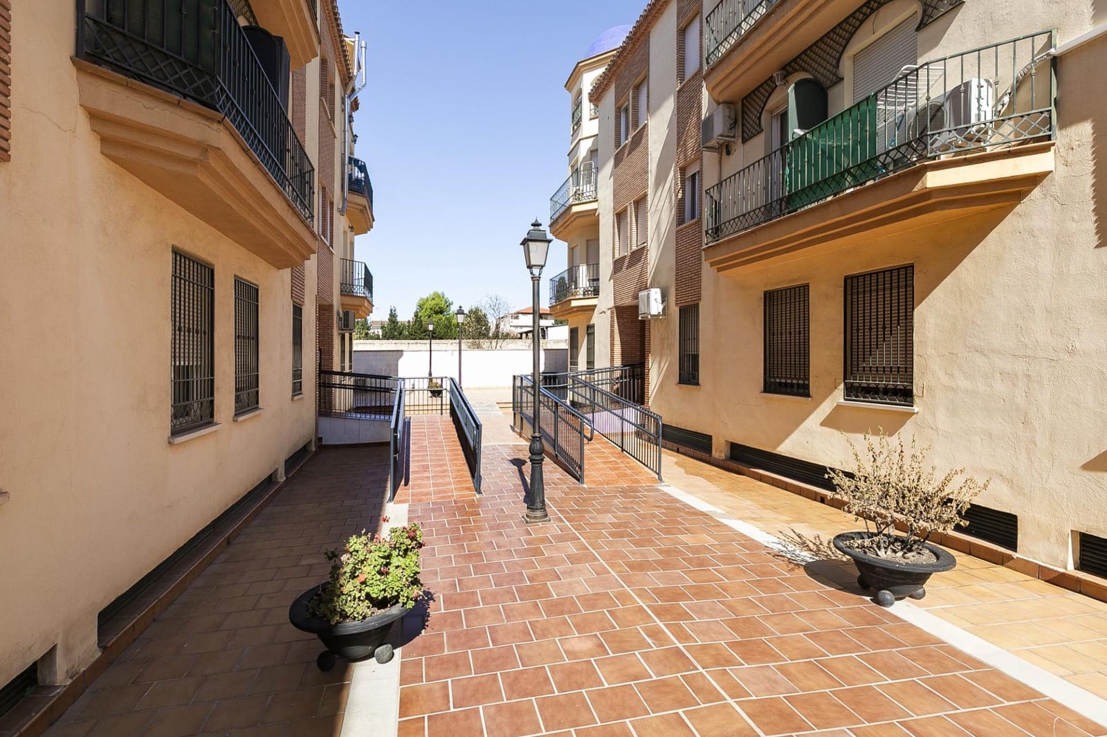 2 soverom Leilighet til salgs i Las Gabias med garasje - € 145 000 (Ref: 10177418)