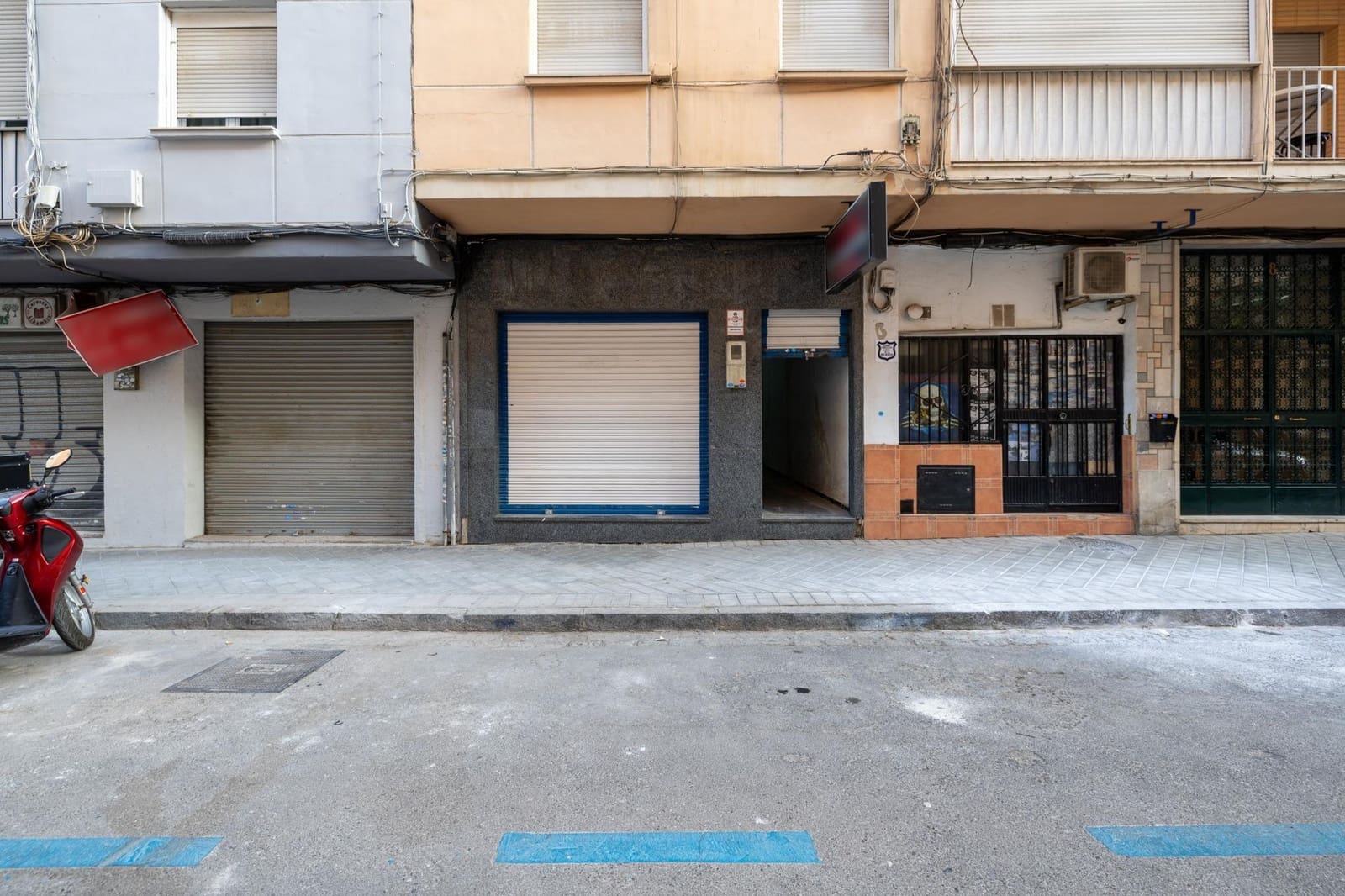Local Comercial en Granada ciudad en venta - 190.000 € (Ref: 10177419)