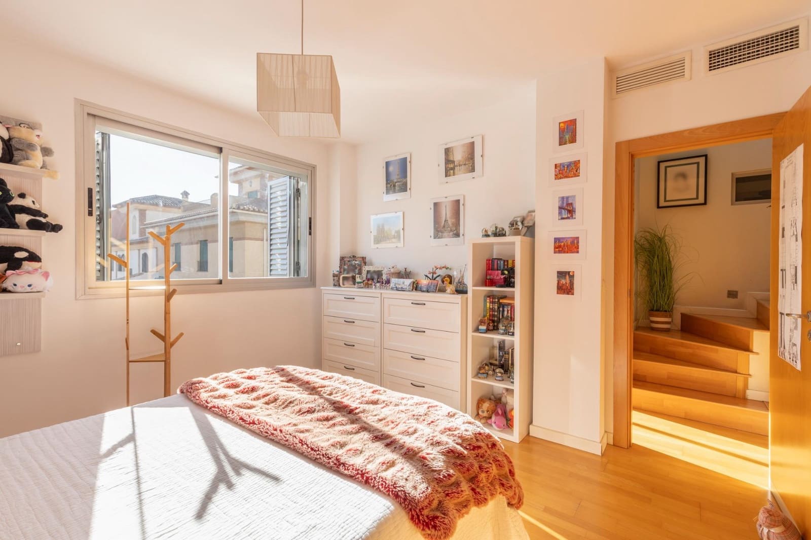 5 slaapkamer Rijtjeshuis te koop in Granada stad met garage - € 875.000 (Ref: 10177420)
