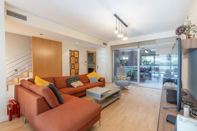 5 slaapkamer Rijtjeshuis te koop in Granada stad met garage - € 875.000 (Ref: 10177420)