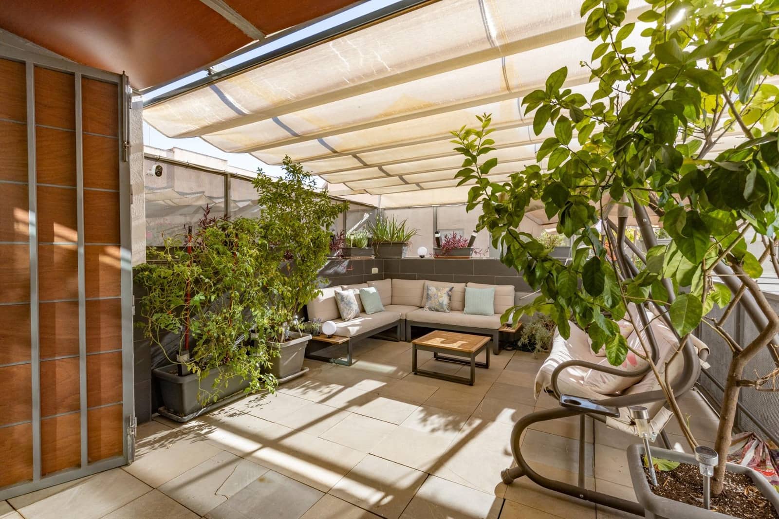 5 slaapkamer Rijtjeshuis te koop in Granada stad met garage - € 875.000 (Ref: 10177420)