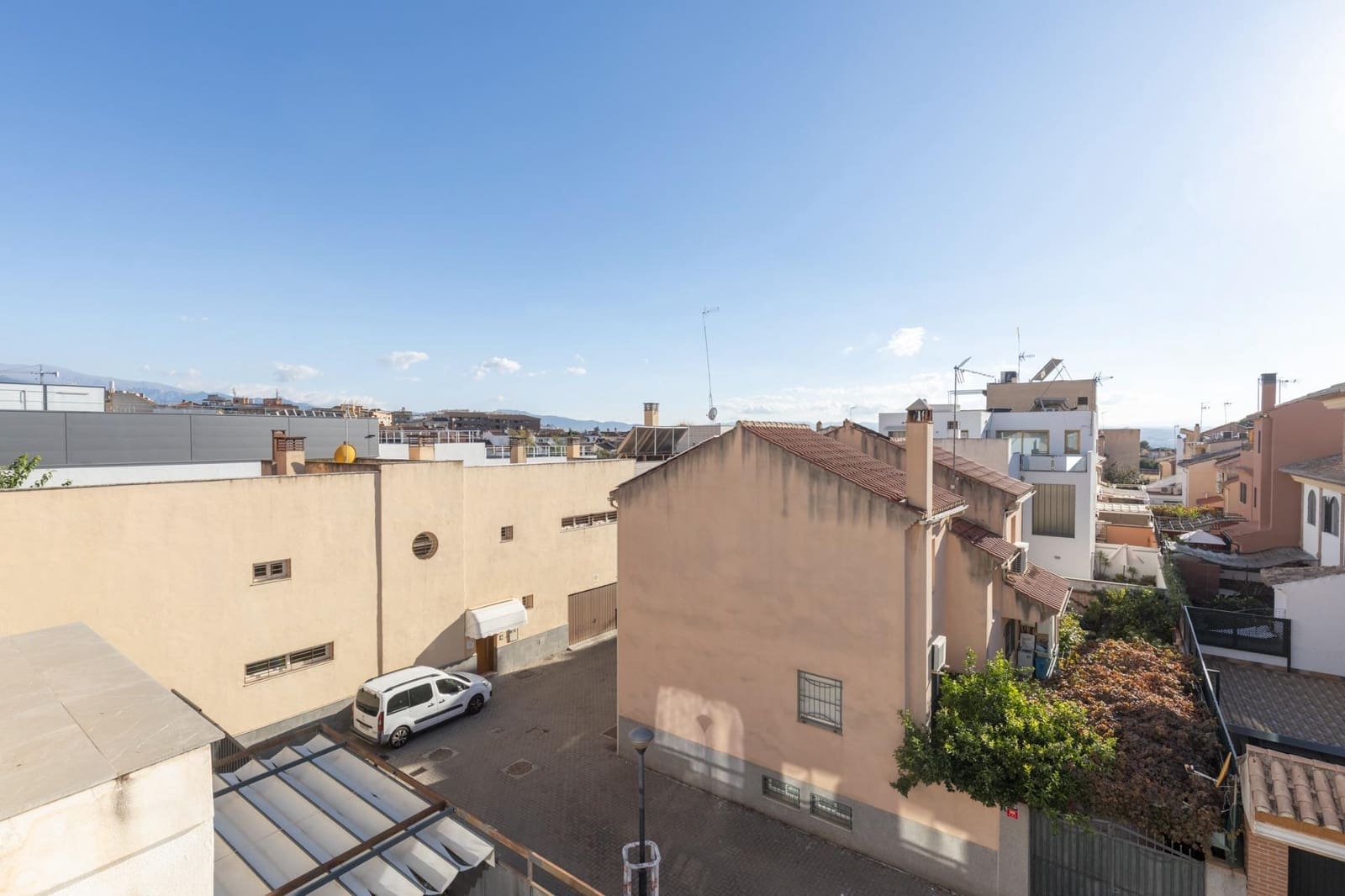 5 slaapkamer Rijtjeshuis te koop in Granada stad met garage - € 875.000 (Ref: 10177420)