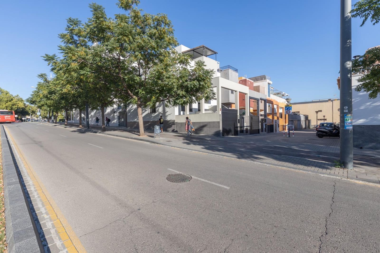 5 slaapkamer Rijtjeshuis te koop in Granada stad met garage - € 875.000 (Ref: 10177420)
