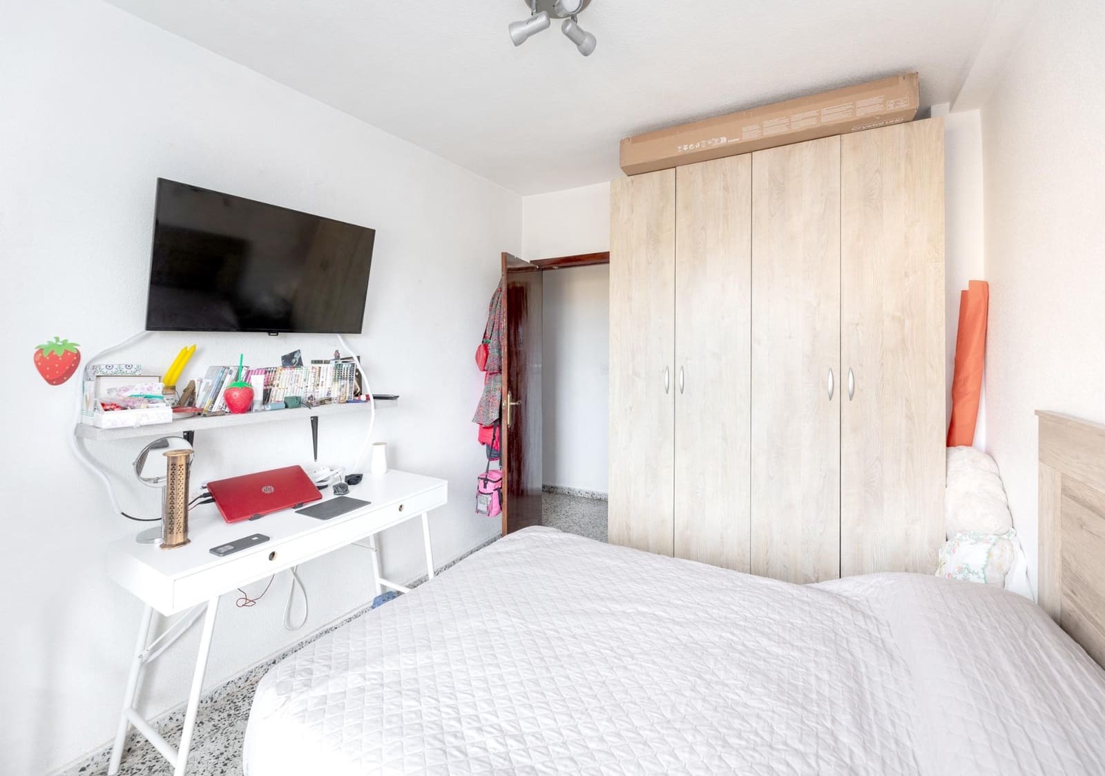 Piso de 4 habitaciones en Granada ciudad en venta - 250.000 € (Ref: 10180840)