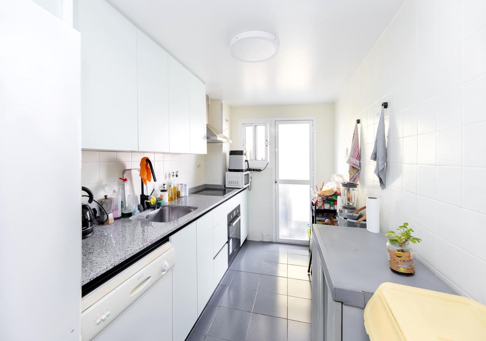 Piso de 4 habitaciones en Granada ciudad en venta - 250.000 € (Ref: 10180840)