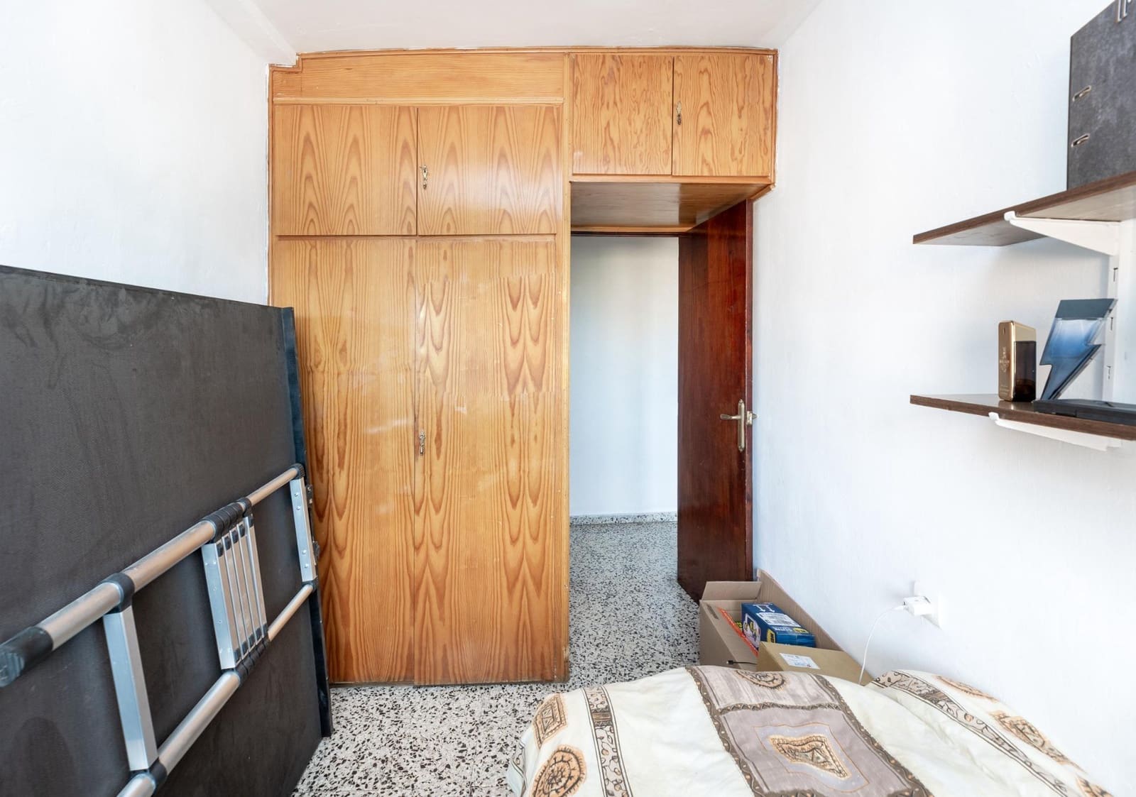Piso de 4 habitaciones en Granada ciudad en venta - 250.000 € (Ref: 10180840)