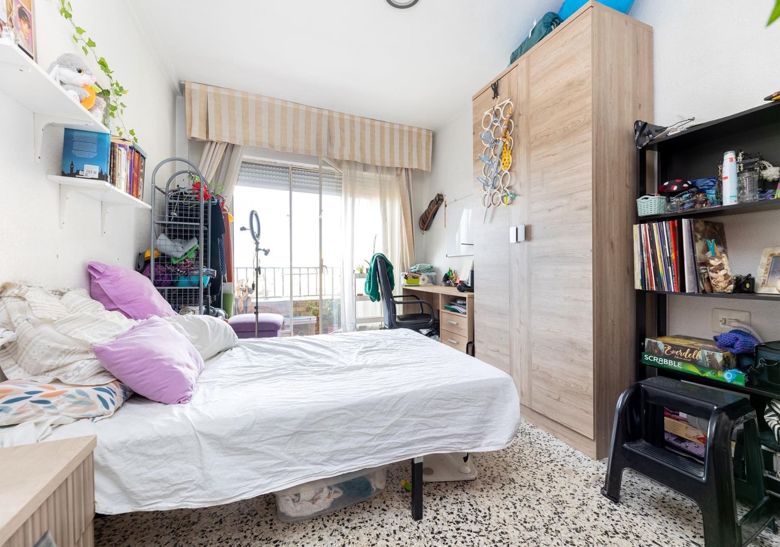 Piso de 4 habitaciones en Granada ciudad en venta - 250.000 € (Ref: 10180840)