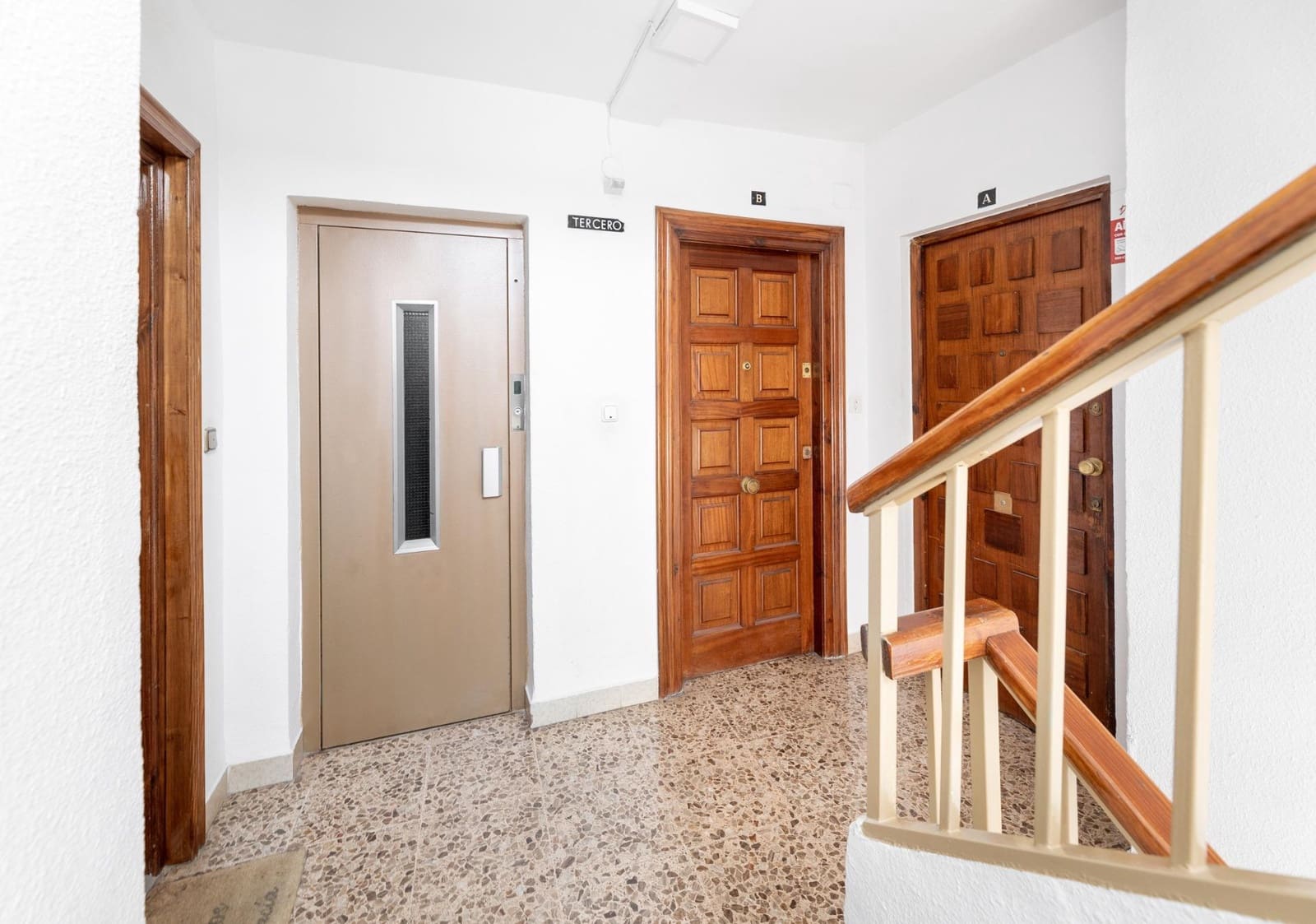 Piso de 4 habitaciones en Granada ciudad en venta - 250.000 € (Ref: 10180840)