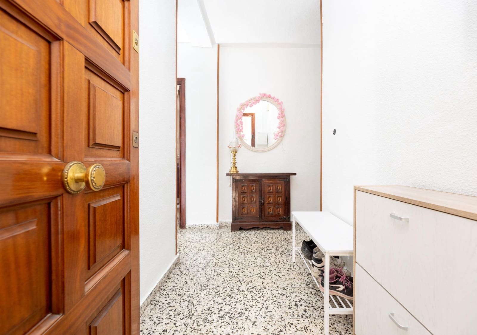 Piso de 4 habitaciones en Granada ciudad en venta - 250.000 € (Ref: 10180840)
