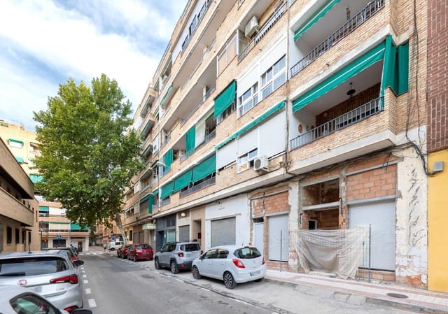 Piso de 4 habitaciones en Granada ciudad en venta - 250.000 € (Ref: 10180840)
