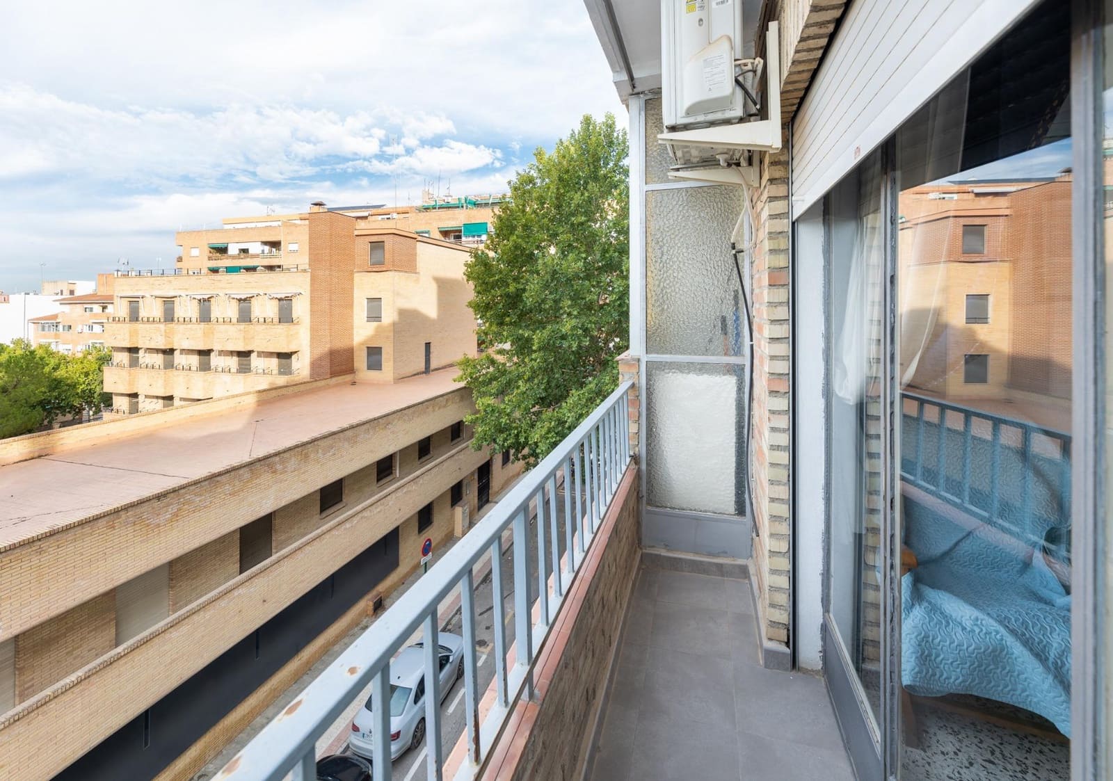 Piso de 4 habitaciones en Granada ciudad en venta - 250.000 € (Ref: 10180840)