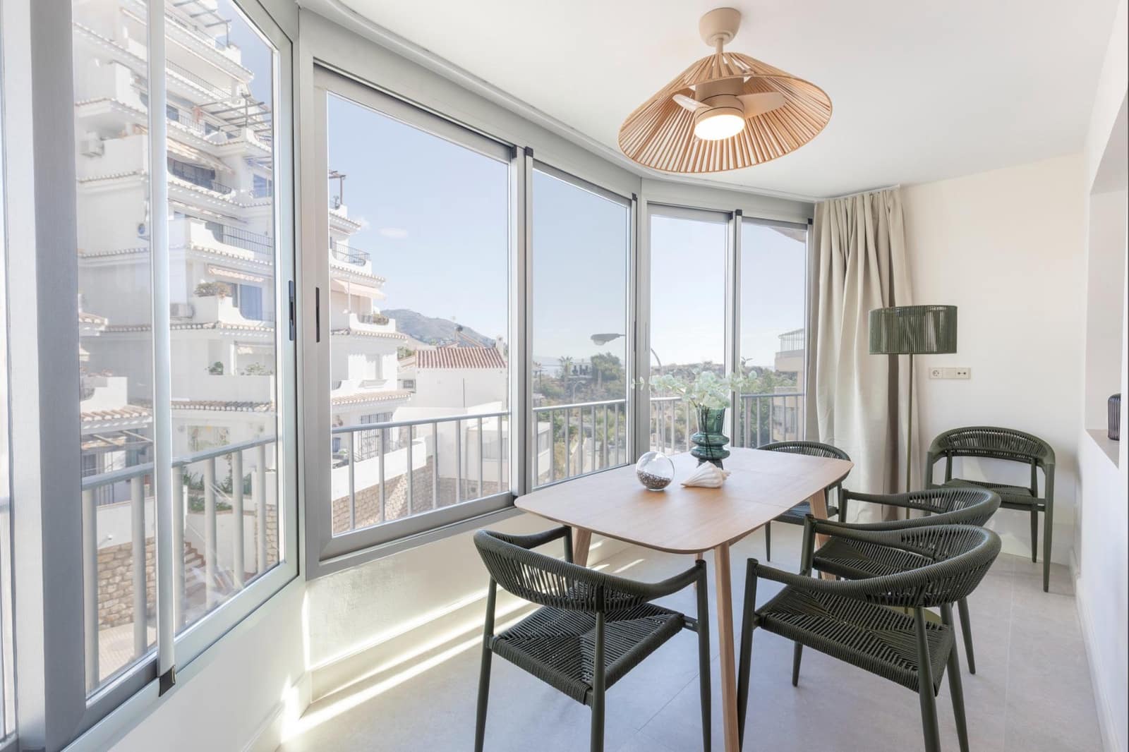 2 soveværelse Lejlighed til salg i Almunecar med garage - € 349.000 (Ref: 10180842)