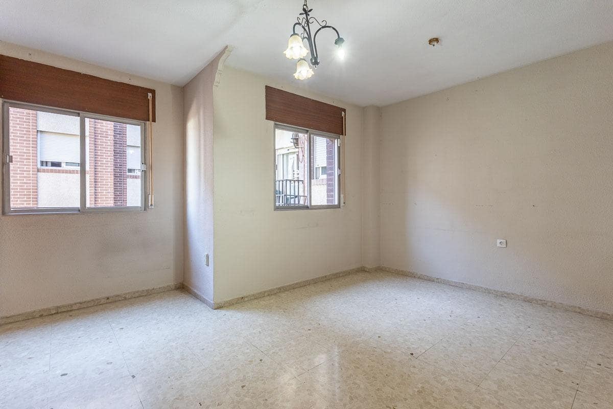 3 soverom Leilighet til salgs i Granada by - € 250 000 (Ref: 10180843)