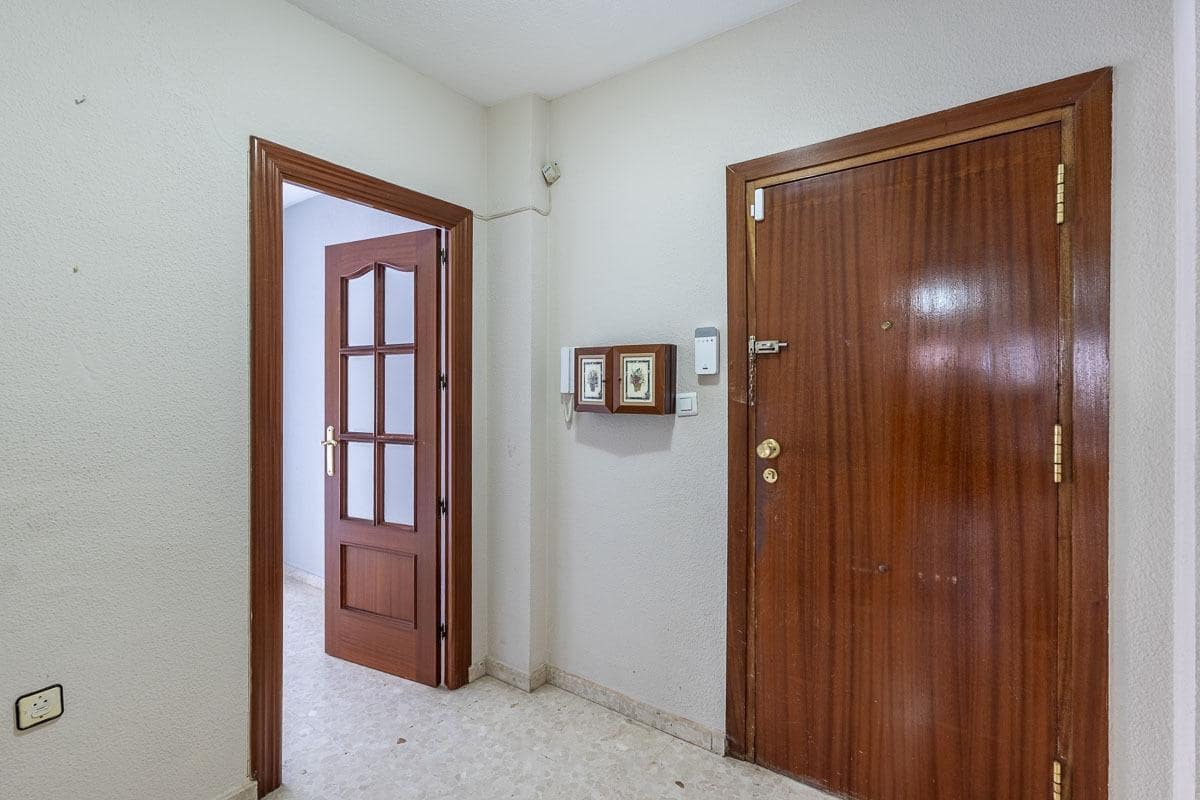 3 soverom Leilighet til salgs i Granada by - € 250 000 (Ref: 10180843)